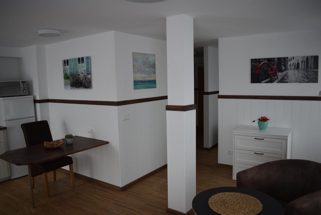 Apartments mit Klimaanlage am Neckarufer Bad Friedrichshall Bagian luar foto