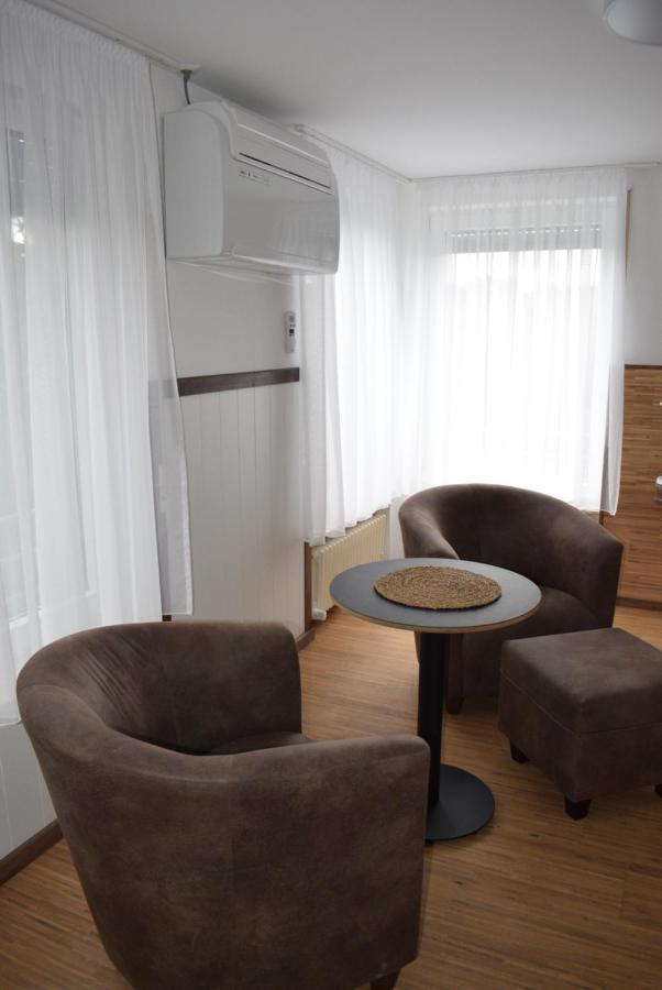 Apartments mit Klimaanlage am Neckarufer Bad Friedrichshall Bagian luar foto