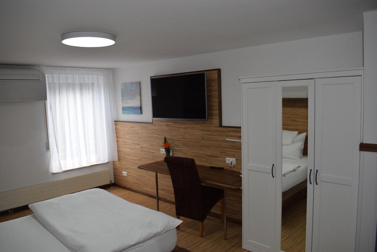 Apartments mit Klimaanlage am Neckarufer Bad Friedrichshall Bagian luar foto